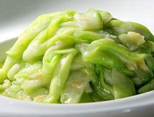 减肥吃瓜的好处,减肥养生两不误——揭秘吃瓜减肥的神奇好处